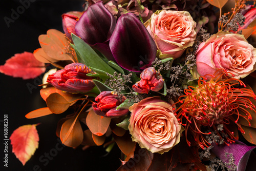 Fototapeta Naklejka Na Ścianę i Meble -  Fall bouquet at black background