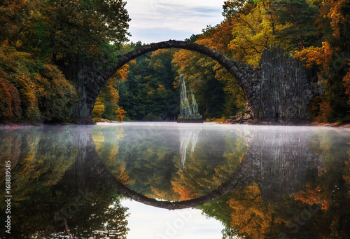 Rakotzbrücke in Herbststimmung © cstirit