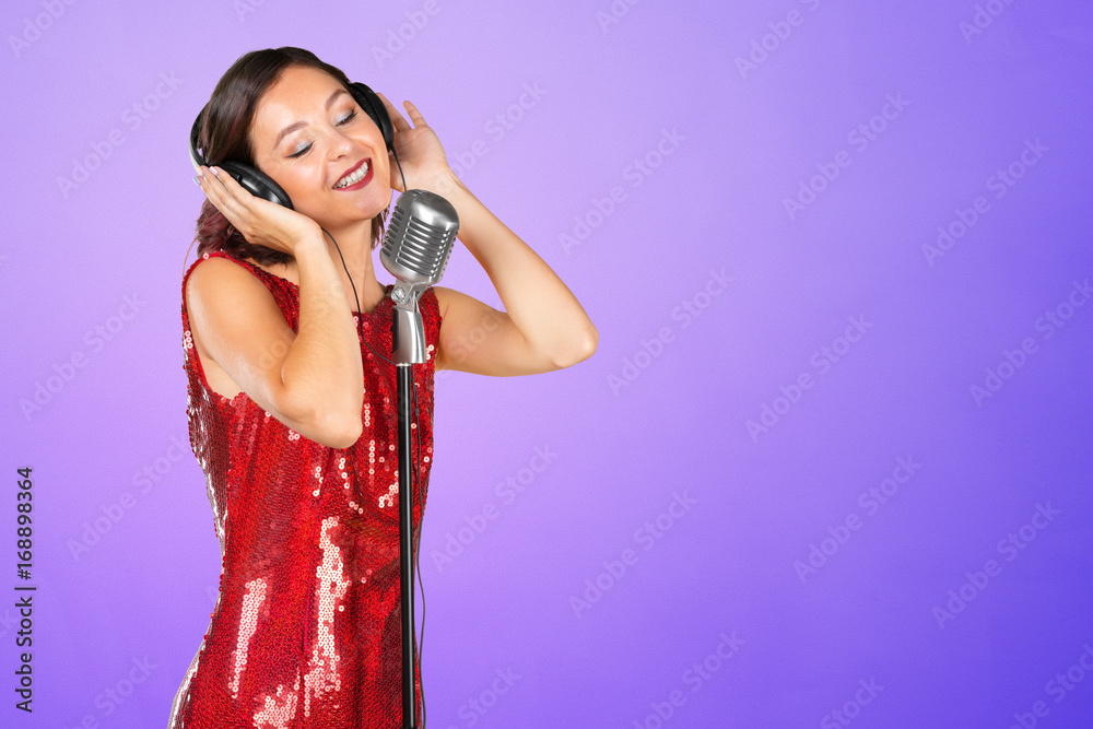 Obraz premium Young Woman Singer