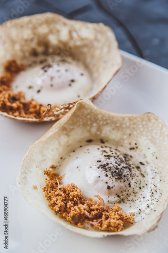 Wallpaper Mural Egg hoppers Torontodigital.ca