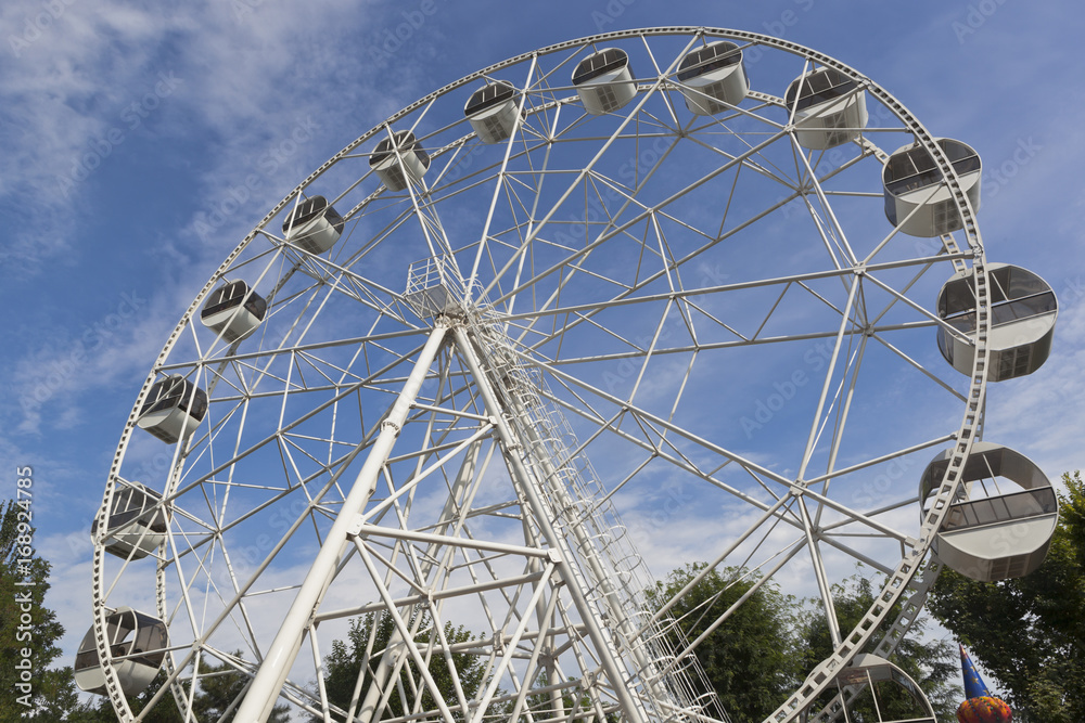 Ferris wheel in the garden named after Karaev in the resort town of Evpatoria, Crimea, Russia Ferris wheel in the garden named after Karaev in the resort town of Evpatoria, Crimea, Russia