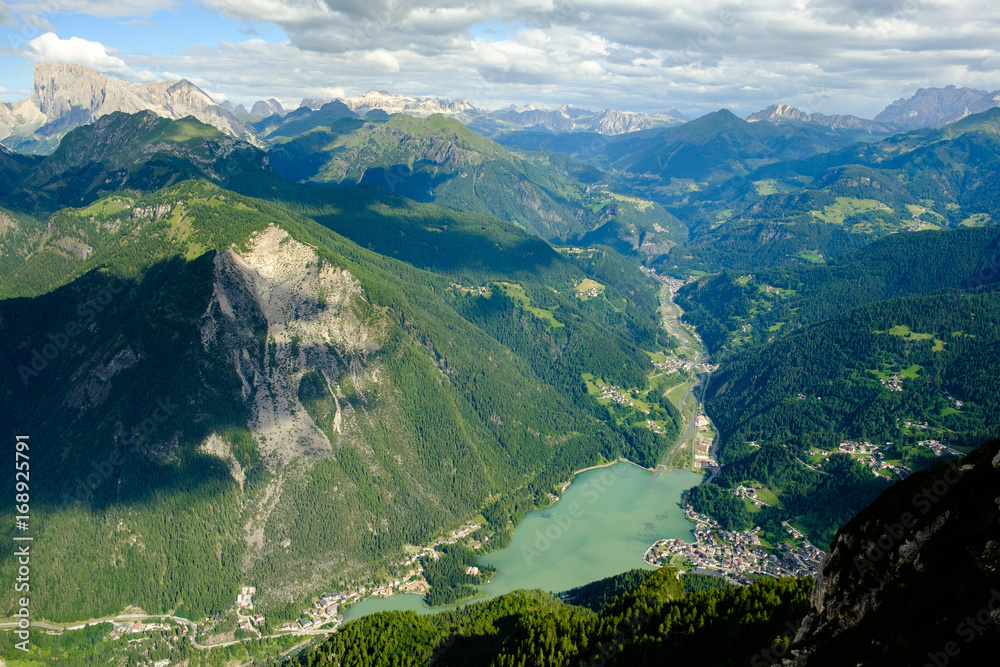 Blick auf den Lago di Alleghe, Dolomiten, Höhenweg 1, Alta Via 1, Italien