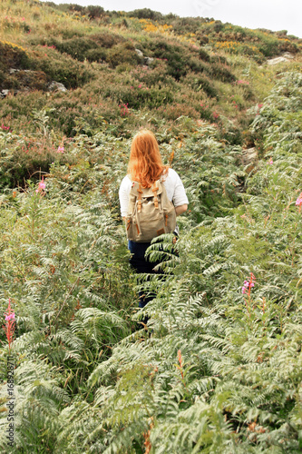 Rothaariges Mädchen in Irland