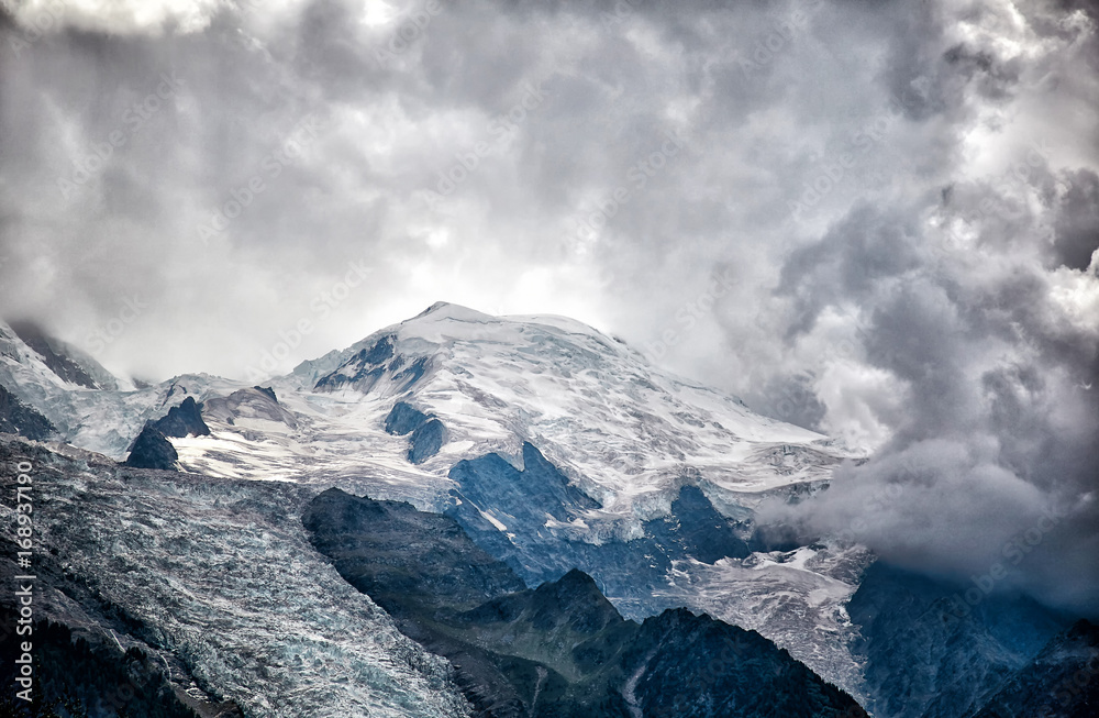 Obraz premium Dramatic view of Mont Blanc mountain, French Alps
