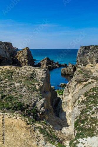 Strandwanderung in Quiberon in der Bretagne photo