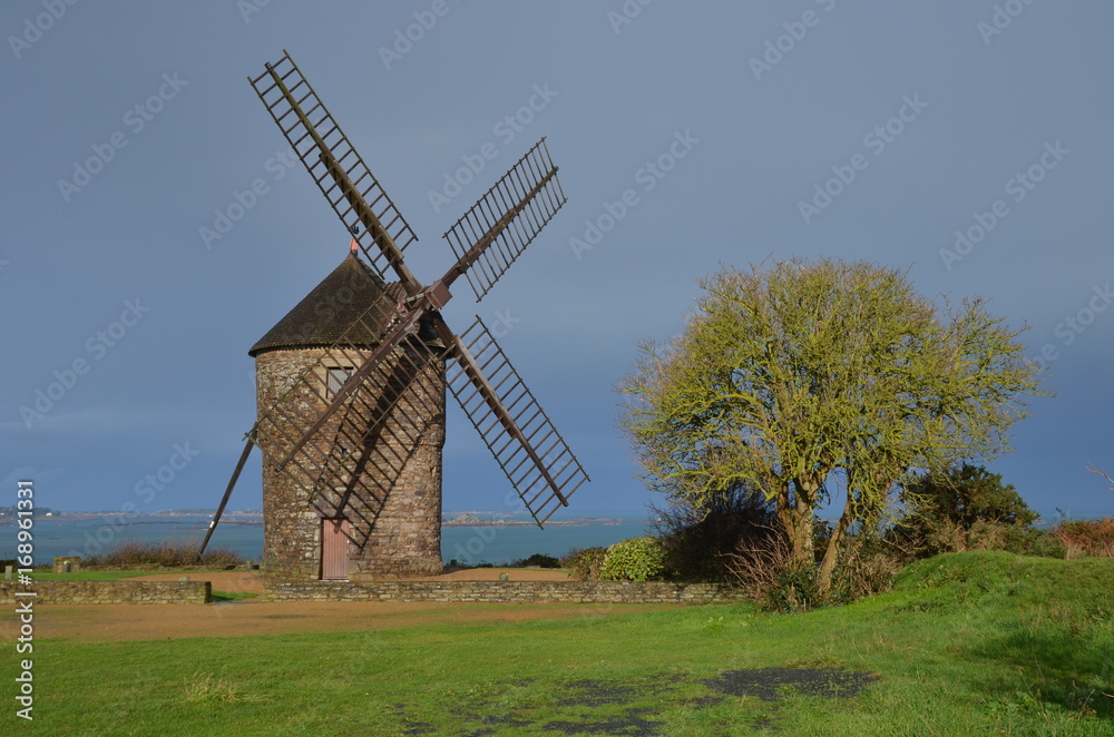 Moulin à vent de Craca, Plouezec, côtes d'Armor, Bretagne, France