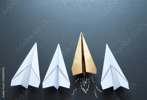 Obraz na płótnie Paper plane leader concept