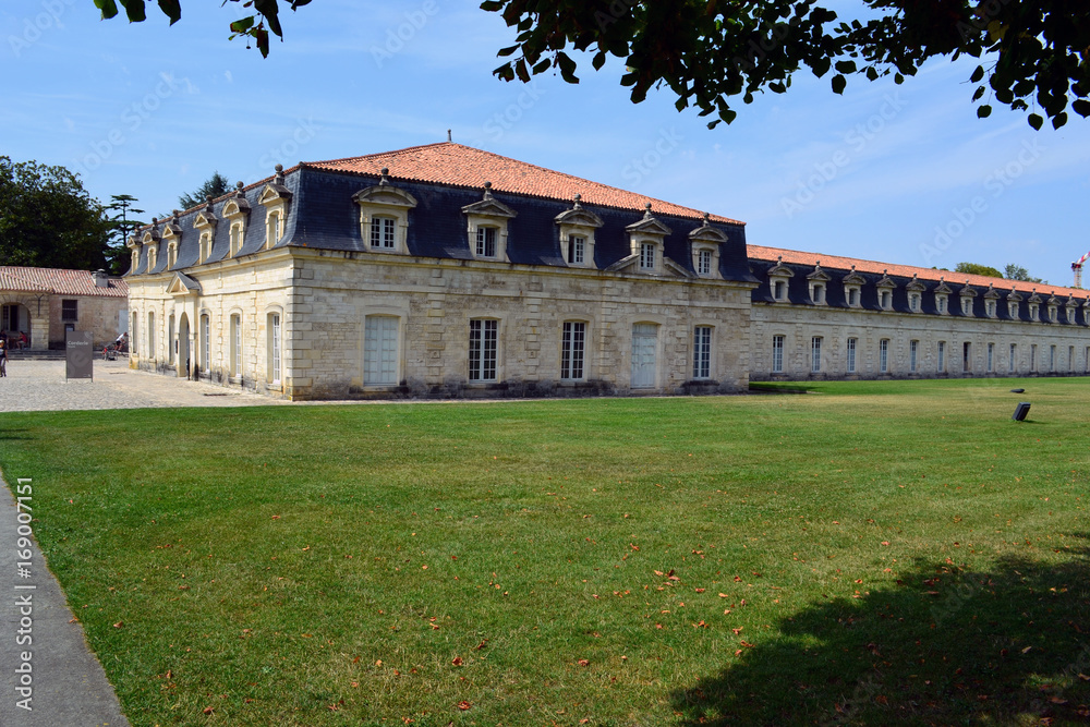 Corderie royale - Rochefort , crée par Louis XIV, un site chargé d'histoire à découvrir le temps d'un week-end. Corderie royale - Rochefort , crée par Louis XIV, un site chargé d'histoire à découvrir le temps d'un week-end.