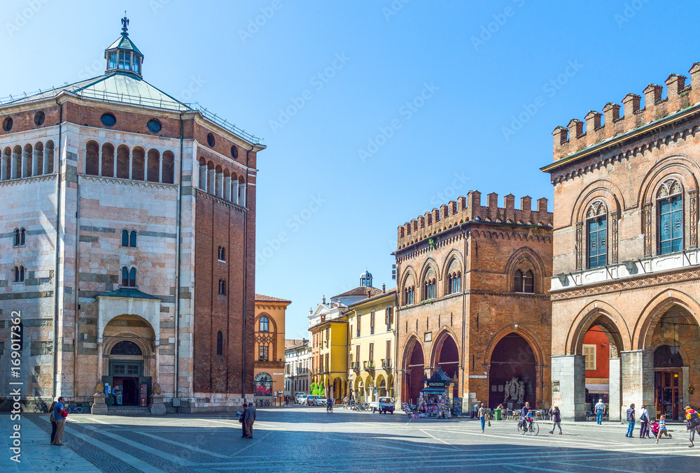 Ταπετσαρία The architectures of Cremona