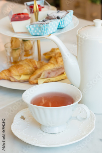 Wallpaper Mural High tea sets Torontodigital.ca