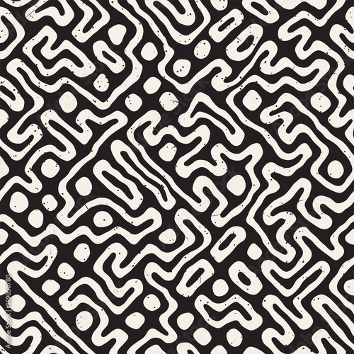 Seamless pattern with maze lines. Monochrome abstract background. Vector hand drawn labyrinth.