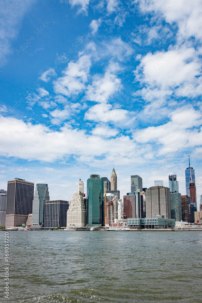 Obraz premium View of Manhattan Skyline From Brooklyn