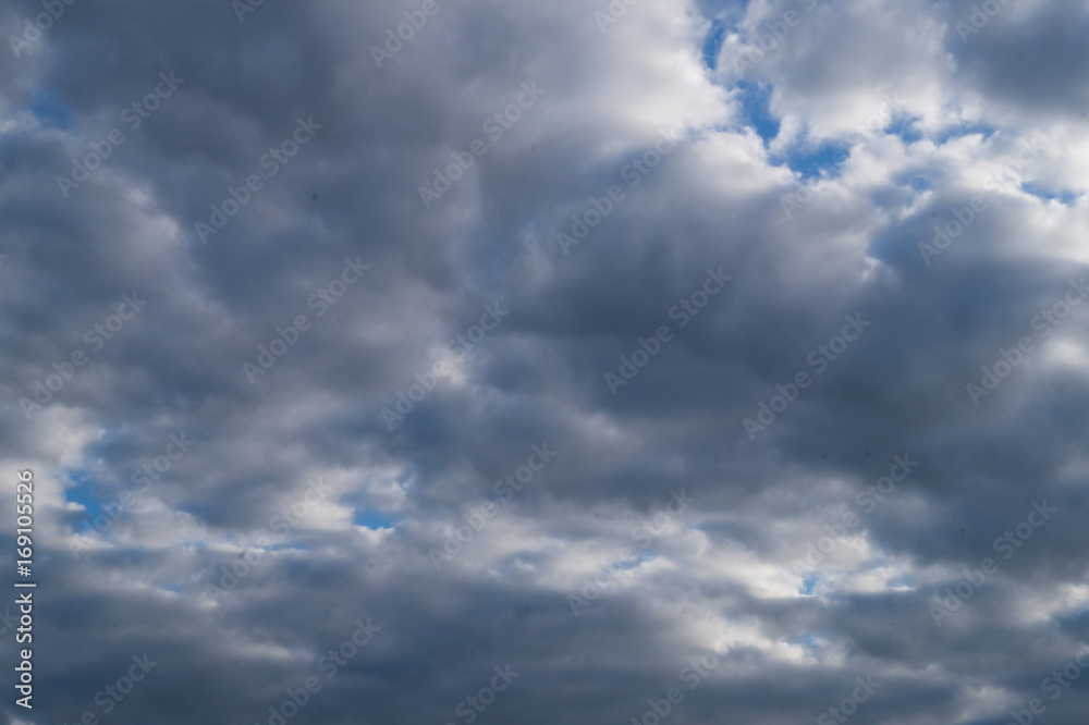 Fototapeta premium Dark stormy fkuffy clouds in the sky