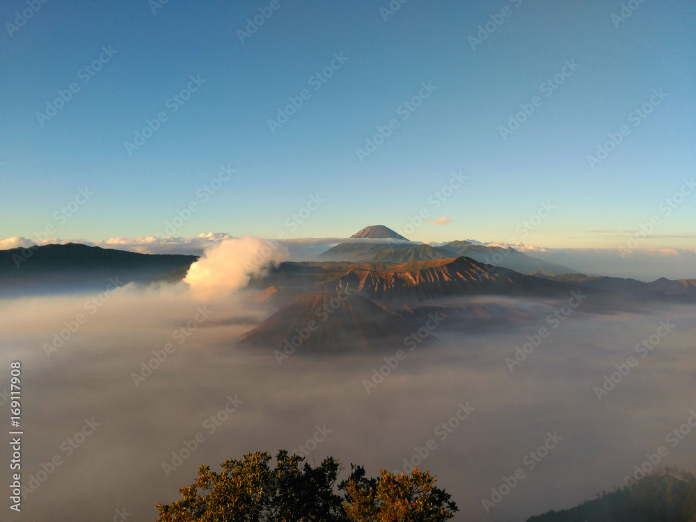 Amanecer en el volcán Bromo. Java, Indonesia