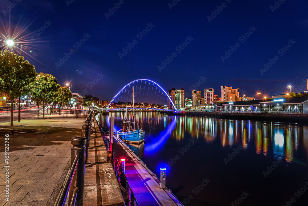 Fototapeta premium Gateshead millennium bridge