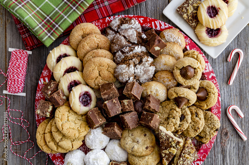 Canvas-taulu Holiday Cookie Gift Tray with Assorted Baked Goods