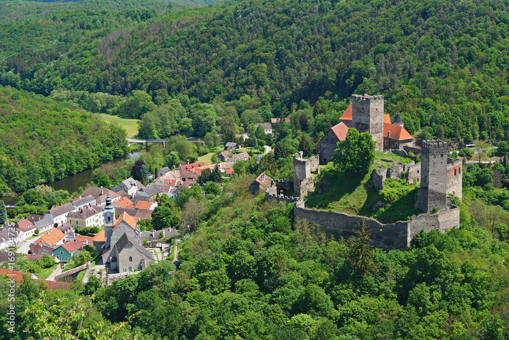 Burg und Stadt Hardegg im Thayatal - Niederösterreich