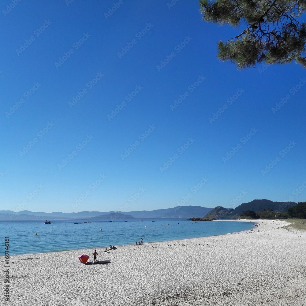 Obraz premium White sand beach islas cies galicia spain