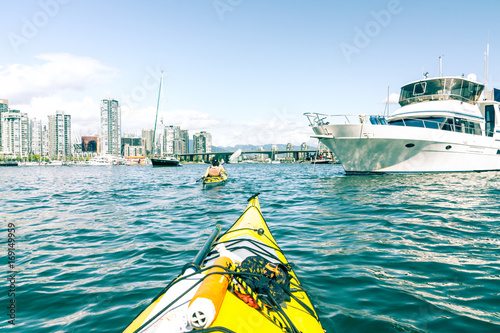 Foto False Creek Kayak