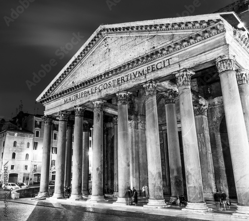 Rome tourist attraction - the famous Pantheon