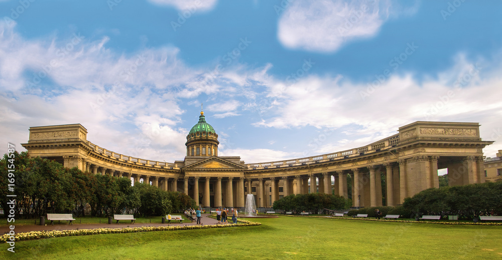 Obraz premium La cathédrale Notre-Dame-de-Kazan, Saint-Pétersbourg, le Fédération de Russie 
