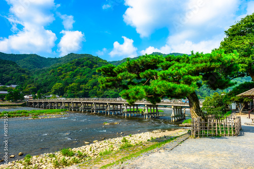 京都 嵐山 渡月橋 © beeboys
