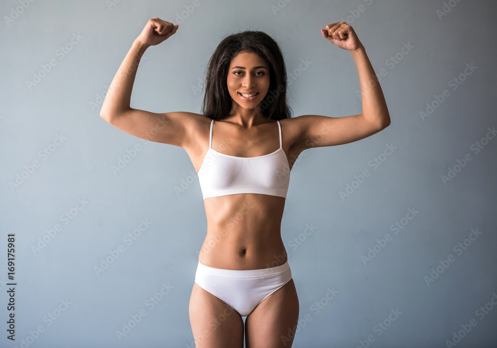 Fototapeta premium Afro American sports girl
