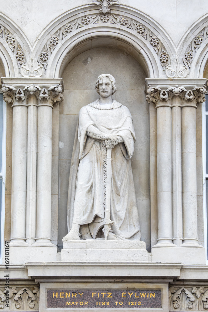 Henry Fitz Eylwin Statue in London