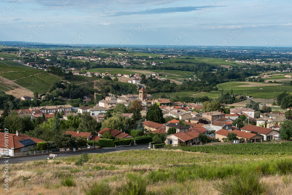 Village typique de Salles-Arbuissonas-en-Beaujolais dans le Beaujolais en France