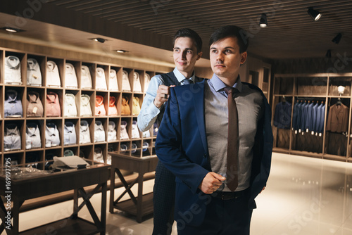 Fotografie suit fits the color and the buyer is satisfied