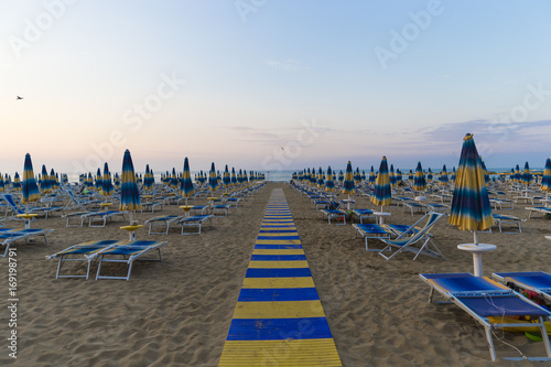 Ombrelloni in spiaggia © Emanuele Pennacchio