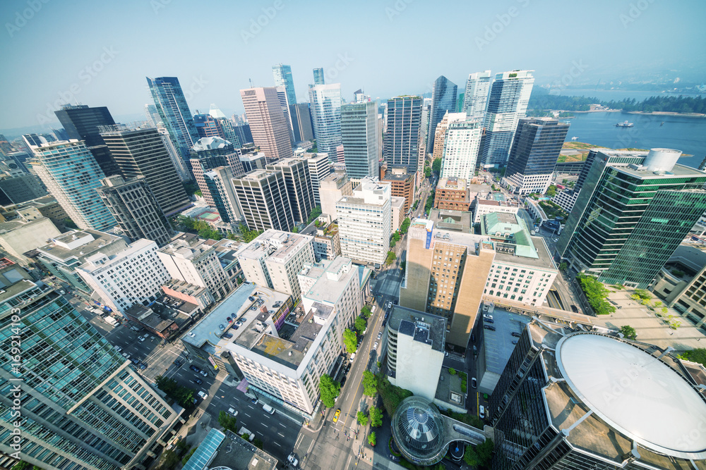 Obraz premium Widok z lotu ptaka na drapacze chmur w Vancouver, Kanada