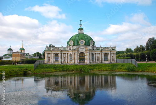 Картината върху платно Kuskovo estate of the Sheremetev family. The Grotto.