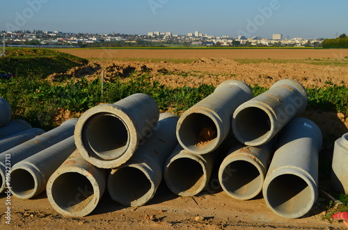 Buses en béton pour canalisation.