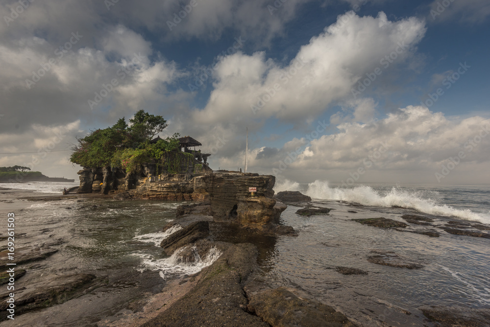 Fototapeta premium Tanah Lot Temple