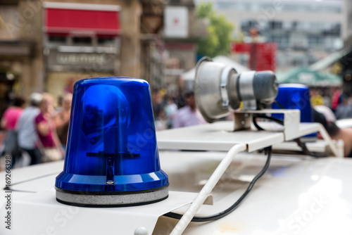 Blaulicht Martinshorn Polizei Fahrzeug