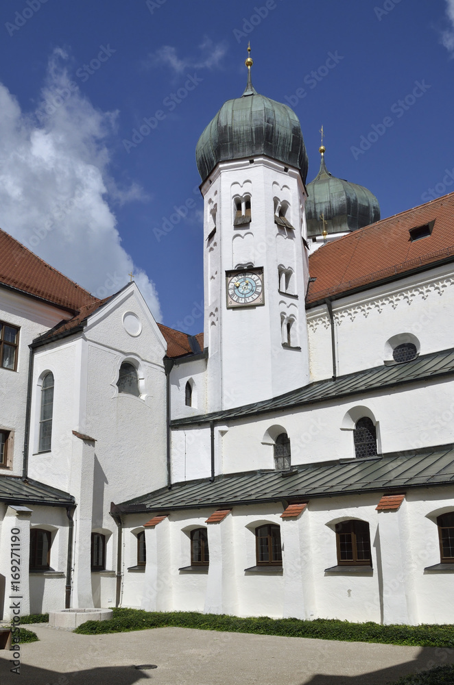 Türme der Klosterkirche Seeon