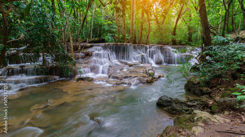 Fototapeta Naklejka Na Ścianę i Meble -  Viewpoint tier 6 at Huay Mae Khamin Waterfalls is located in Khuean Srinagarindra National Park , north of Kanchanaburi , The seven-tiered waterfalls, Thailand