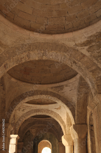 Arch, vaulted ceiling