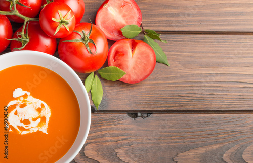 tomato soup with fresh tomatoes and cream