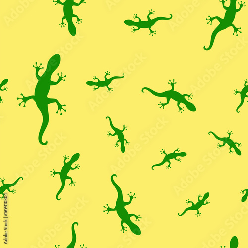 Green Salamander Seamless Pattern