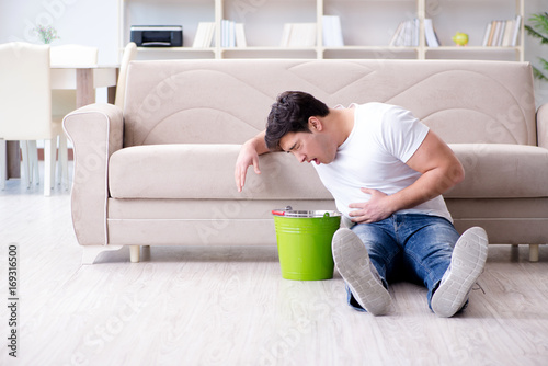 Fotografía Man suffering from sick stomach and vomiting