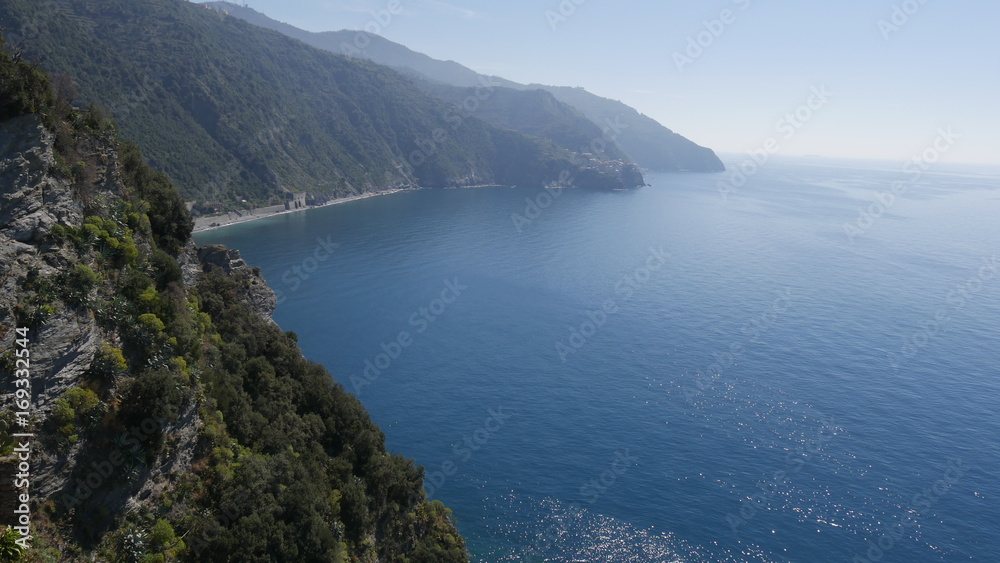 Scogliera alle Cinque Terre in Liguria