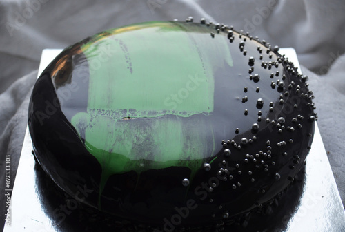 Черный торт с зеркальной глазурью/Black cake with mirror glaze photo
