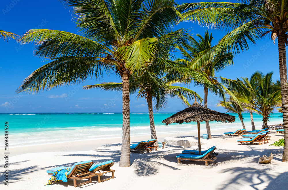 Obraz premium Perfect tropical beach
