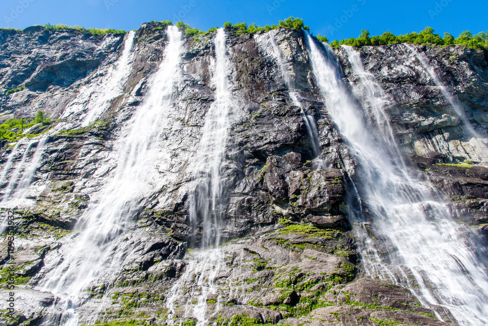 Seven Sisters Waterfalls