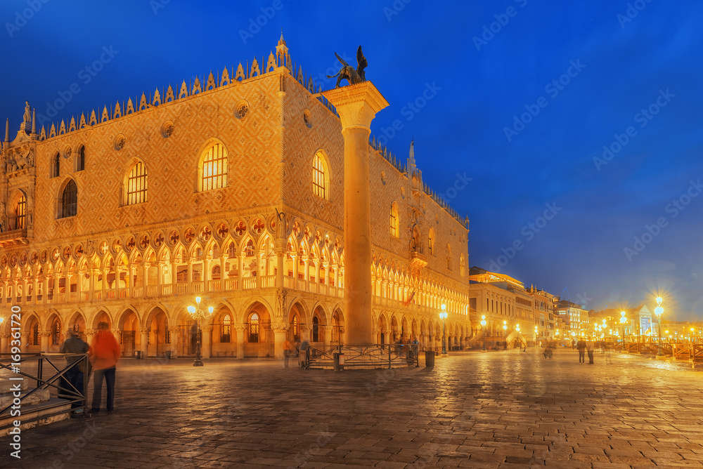 Embankment of the Grand Canal and the Doge's Palace (Palazzo Ducale) in night time, Venice. Italy.
