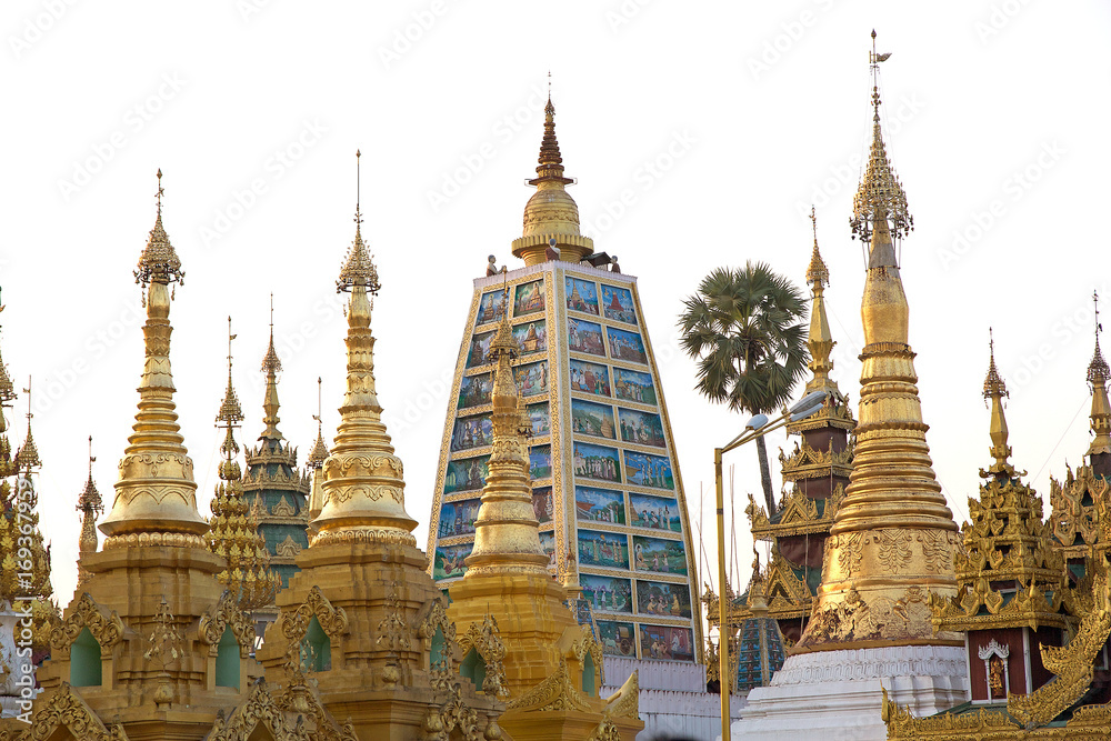 Fototapeta premium Shwedagon Pagoda, Yangon, Myanmar 