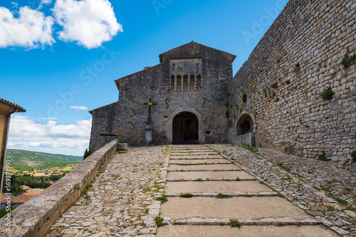 Obraz na płótnie Portail à mâchicoulis du XIVe siècle à Banon. France. Alpes de Haute Provence. w salonie