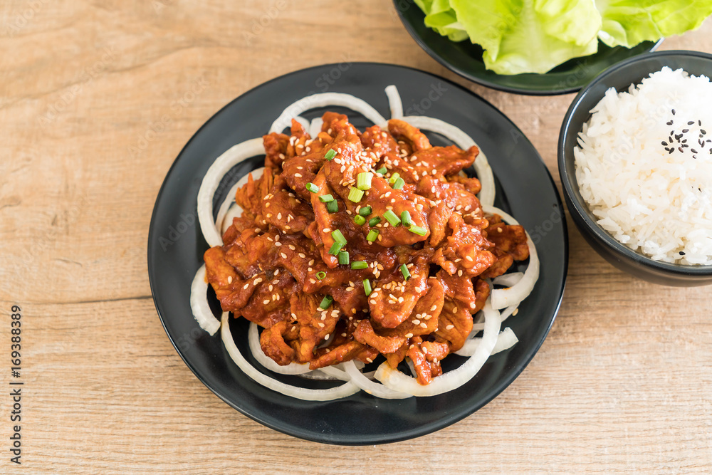 fried pork with spicy korean sauce (bulgogi) fried pork with spicy korean sauce (bulgogi)